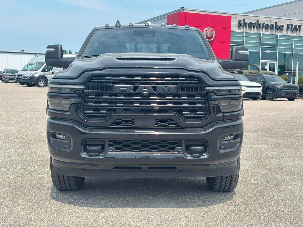 2025 Ram 3500 LIMITED in Sherbrooke, Quebec - 2 - w1024h768px
