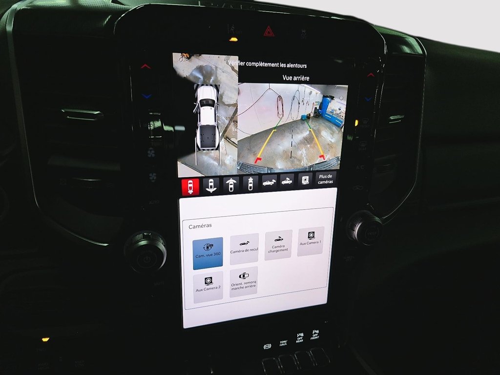 2026 Ram 3500 BIG HORN in Sherbrooke, Quebec - 18 - w1024h768px