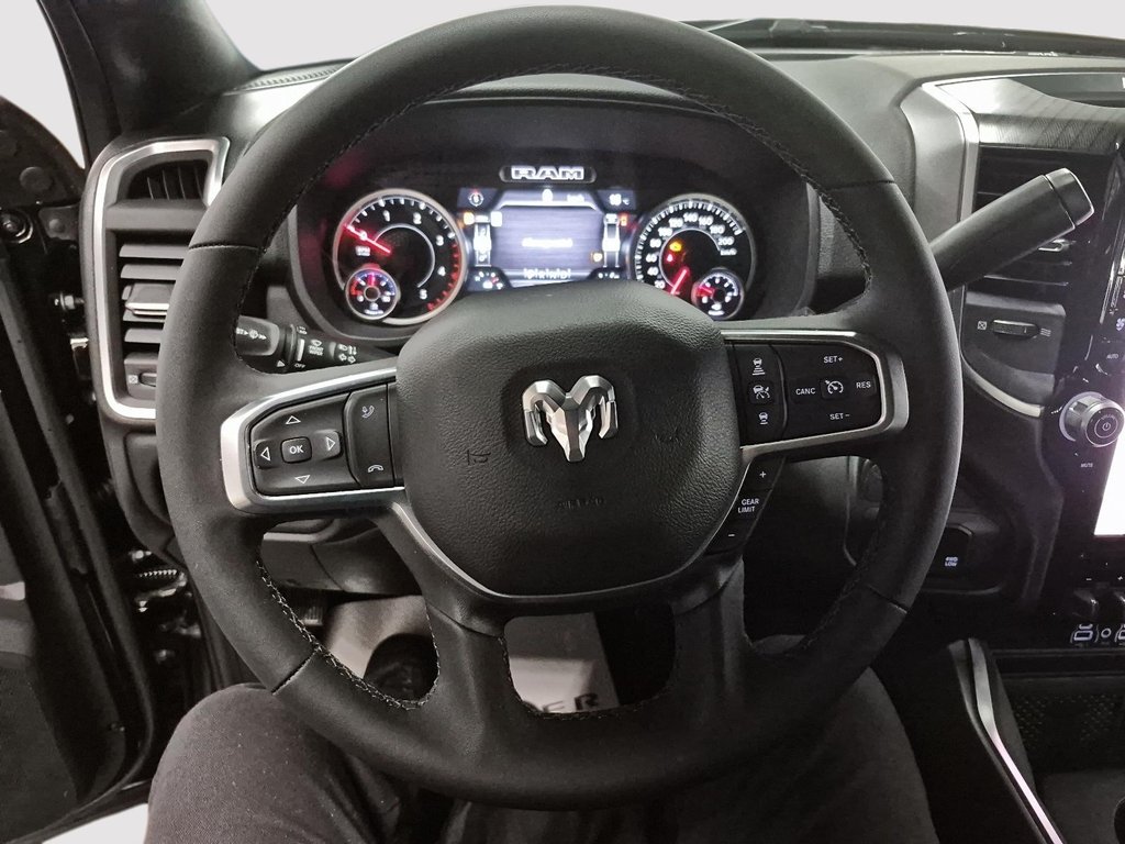 2026 Ram 3500 BIG HORN in Sherbrooke, Quebec - 12 - w1024h768px