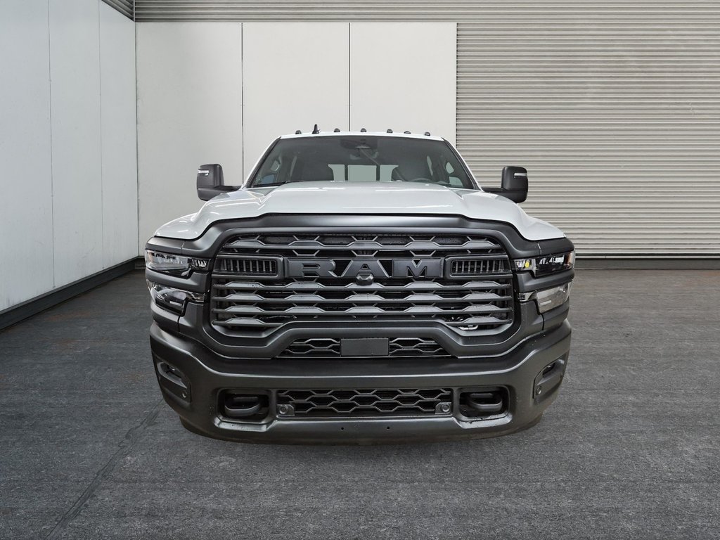 Ram 3500 TRADESMAN 2026 à St-Jean-Sur-Richelieu, Québec - 2 - w1024h768px