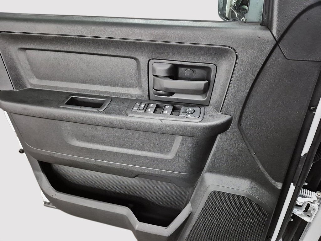 Ram 3500 TRADESMAN 2026 à St-Jean-Sur-Richelieu, Québec - 11 - w1024h768px