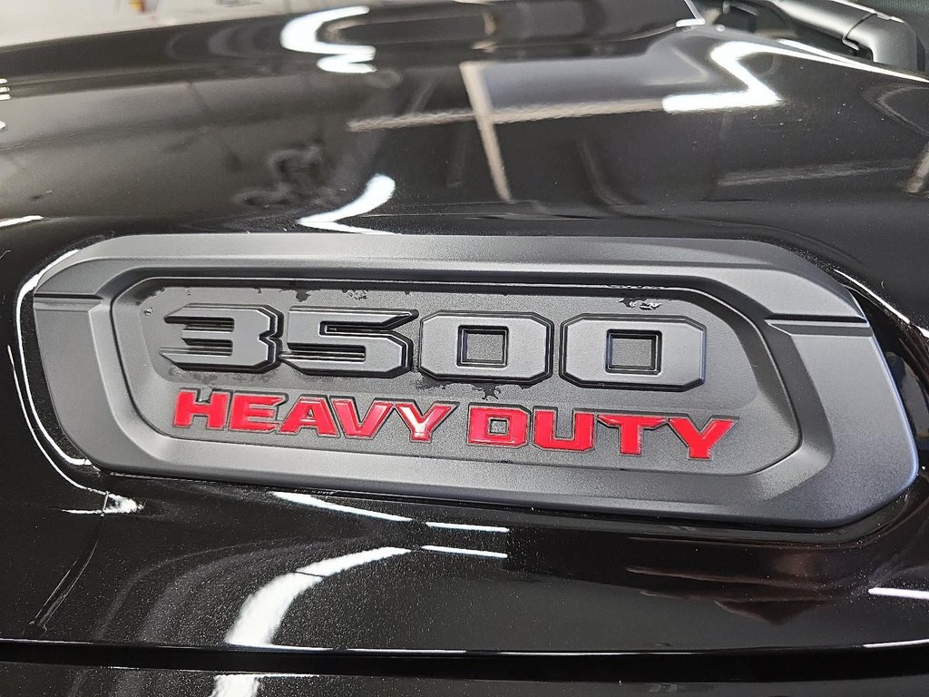 2026 Ram 3500 TRADESMAN in St-Jean-Sur-Richelieu, Quebec - 6 - w1024h768px