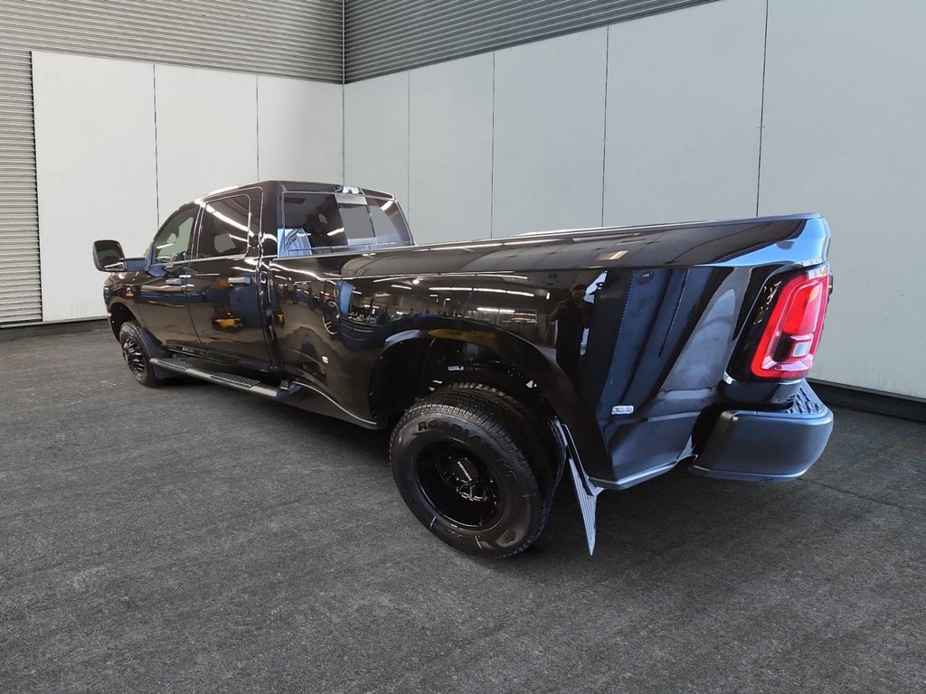 2026 Ram 3500 TRADESMAN in St-Jean-Sur-Richelieu, Quebec - 3 - w1024h768px