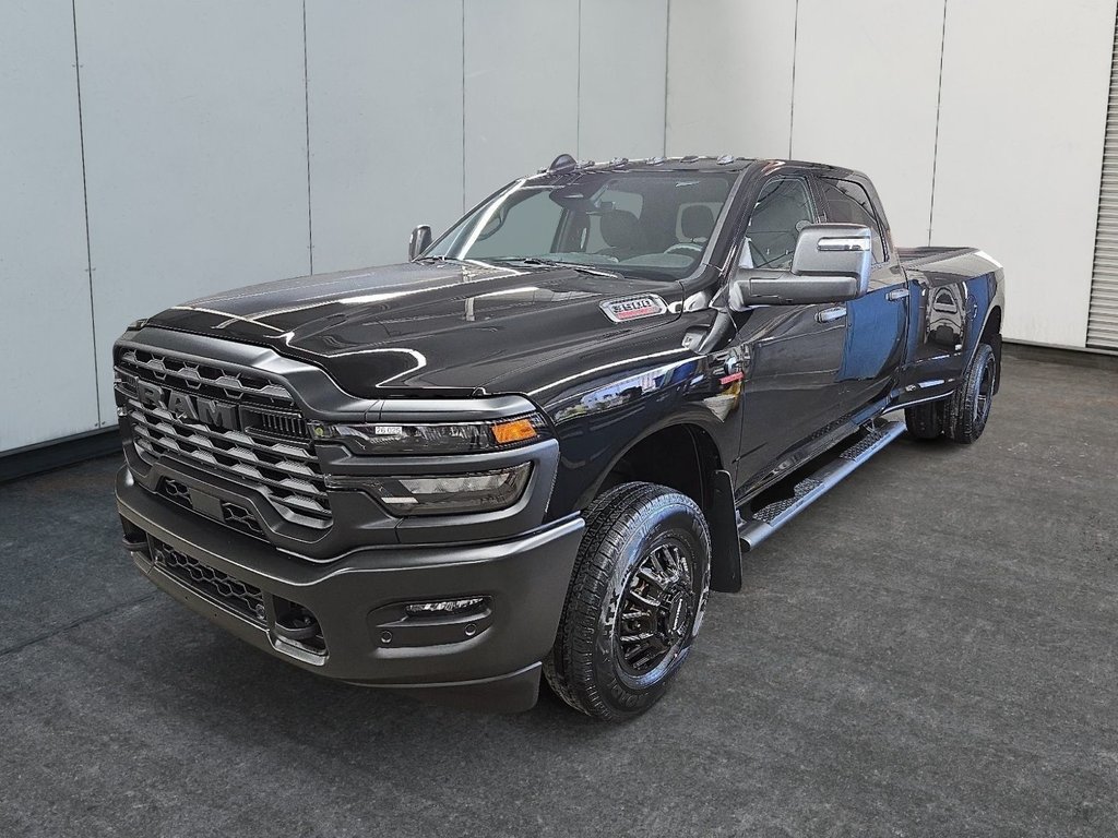 2026 Ram 3500 TRADESMAN in St-Jean-Sur-Richelieu, Quebec - 1 - w1024h768px