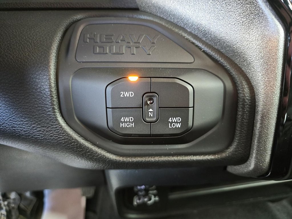 2026 Ram 3500 TRADESMAN in St-Jean-Sur-Richelieu, Quebec - 18 - w1024h768px