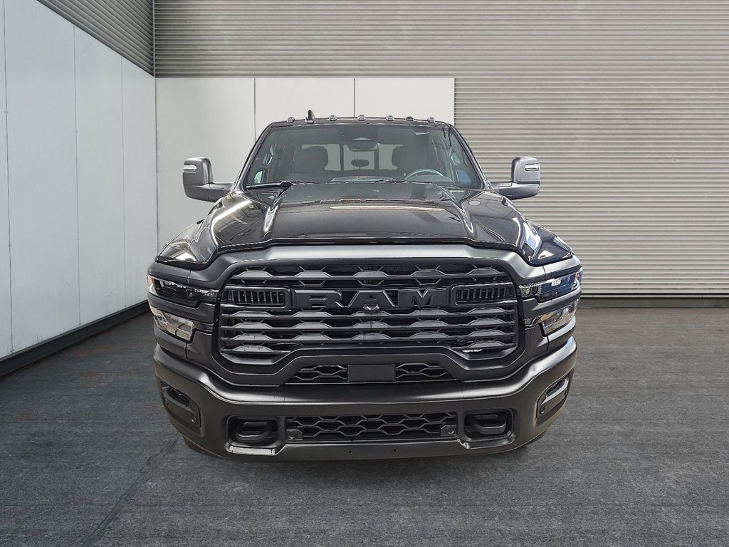 2026 Ram 3500 TRADESMAN in St-Jean-Sur-Richelieu, Quebec - 2 - w1024h768px