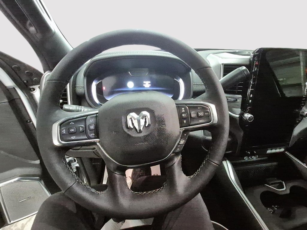 2026 Ram 3500 LARAMIE in Sherbrooke, Quebec - 10 - w1024h768px