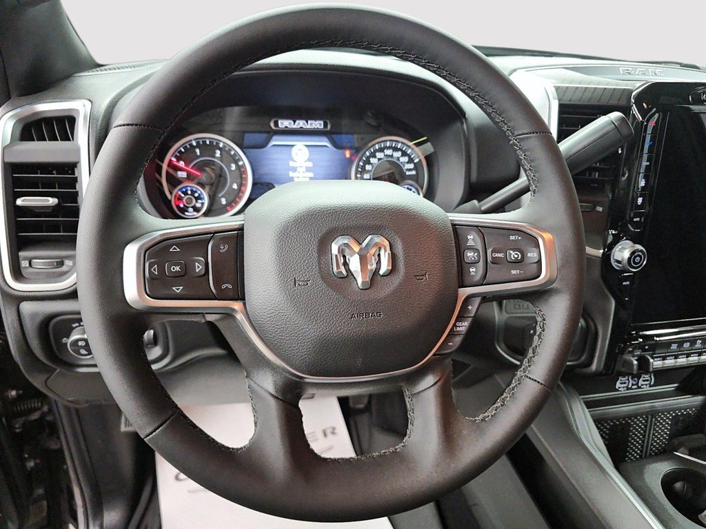 2026 Ram 3500 BIG HORN in St-Jean-Sur-Richelieu, Quebec - 11 - w1024h768px