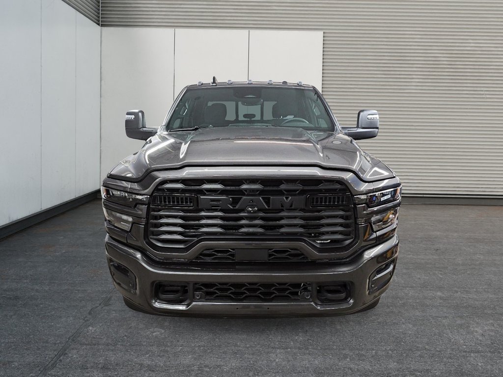 2026 Ram 3500 BIG HORN in St-Jean-Sur-Richelieu, Quebec - 2 - w1024h768px