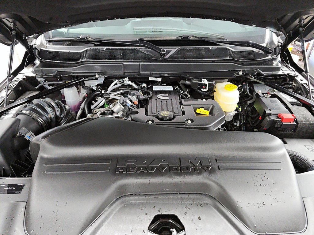 2026 Ram 3500 BIG HORN in St-Jean-Sur-Richelieu, Quebec - 7 - w1024h768px