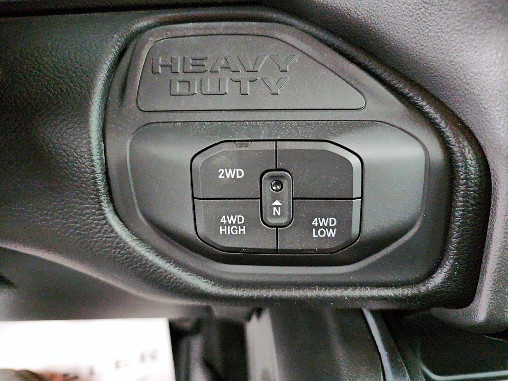 2026 Ram 3500 BIG HORN in St-Jean-Sur-Richelieu, Quebec - 15 - w1024h768px