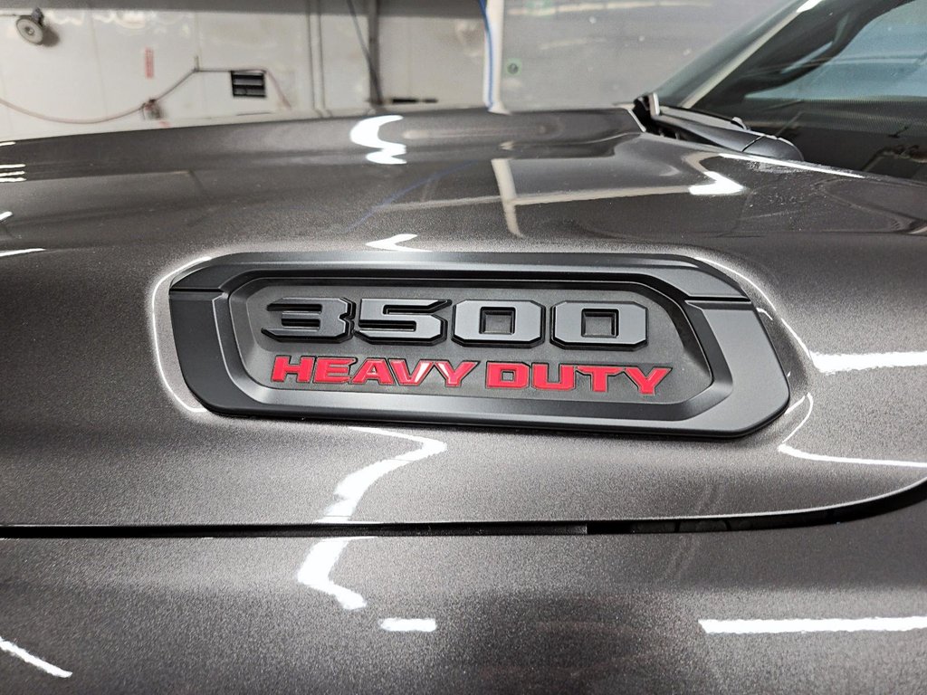 2026 Ram 3500 BIG HORN in St-Jean-Sur-Richelieu, Quebec - 5 - w1024h768px
