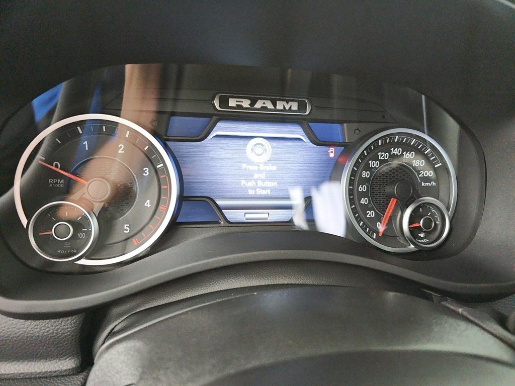 2026 Ram 3500 BIG HORN in Sherbrooke, Quebec - 14 - w1024h768px