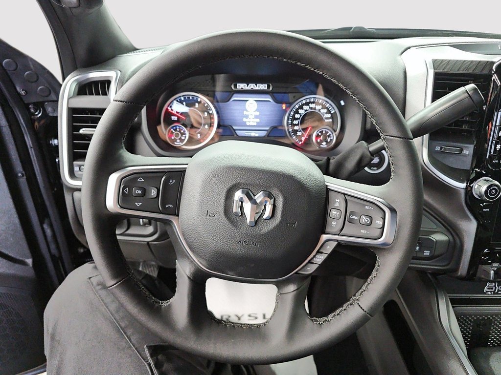 2026 Ram 3500 BIG HORN in Sherbrooke, Quebec - 12 - w1024h768px