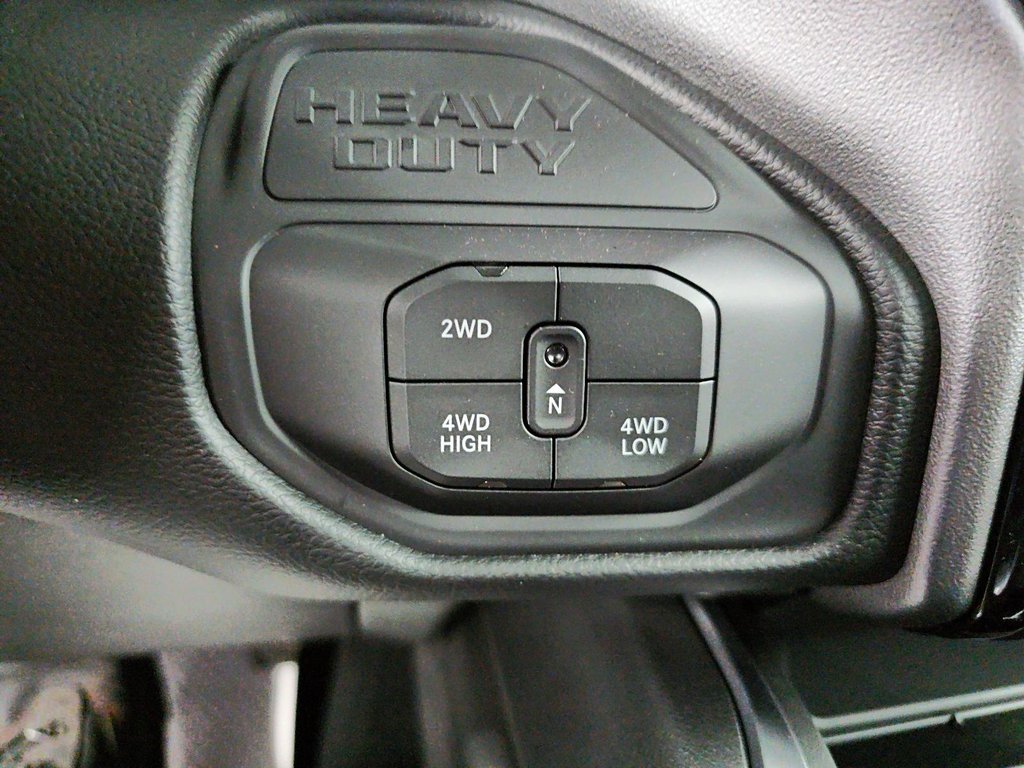 2026 Ram 3500 BIG HORN in Sherbrooke, Quebec - 16 - w1024h768px