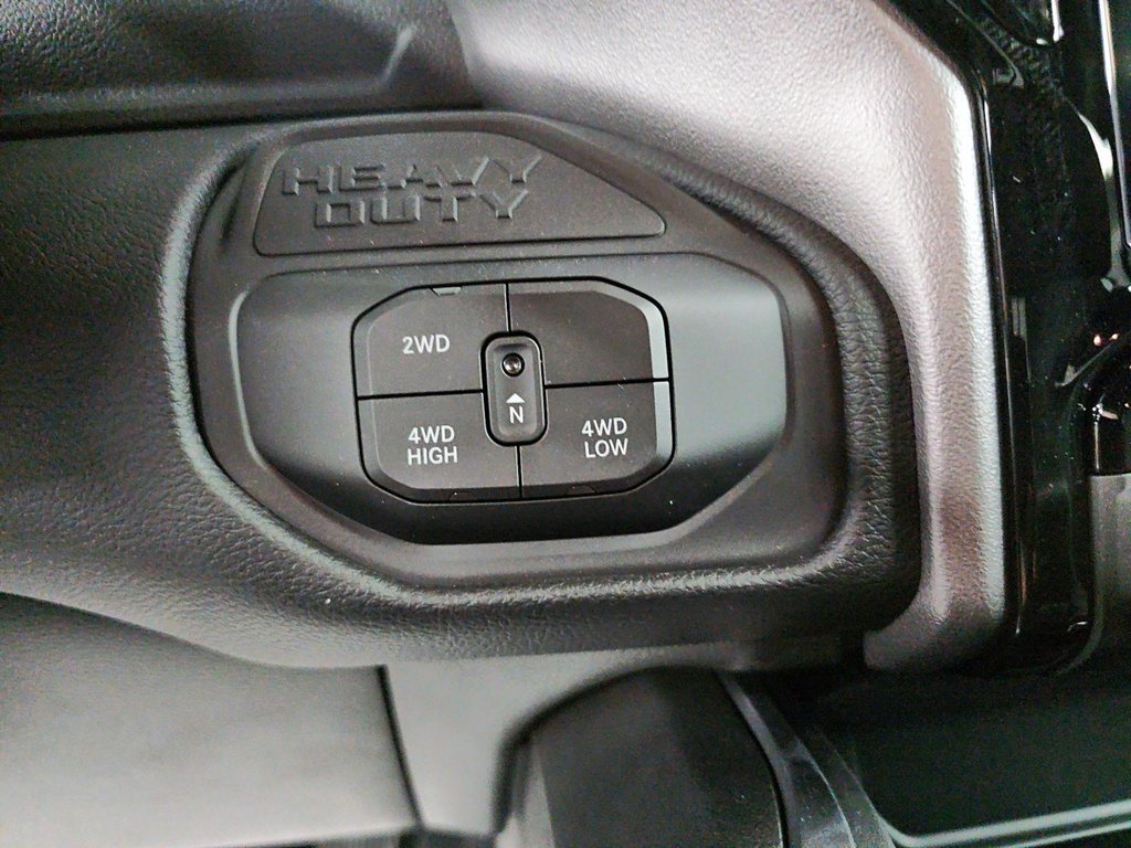 Ram 3500 BIG HORN 2026 à Sherbrooke, Québec - 16 - w1024h768px