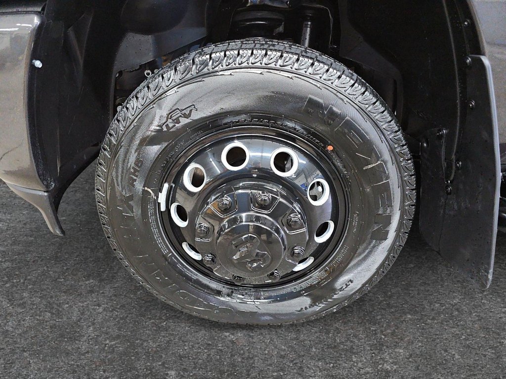 Ram 3500 BIG HORN 2026 à Sherbrooke, Québec - 7 - w1024h768px