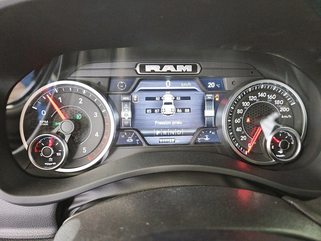 2026 Ram 3500 BIG HORN in Sherbrooke, Quebec - 14 - w1024h768px