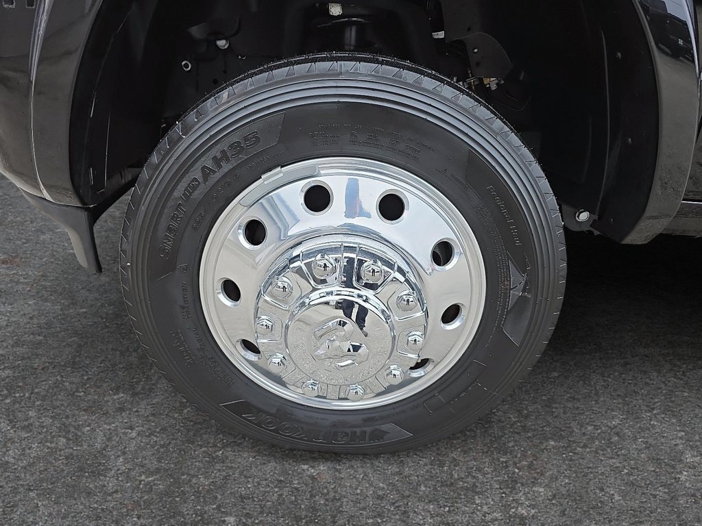 Ram 5500 Chassis LIMITED 4X4 CREW CAB // 60 CA // DIESEL 2024 à Sherbrooke, Québec - 7 - w1024h768px
