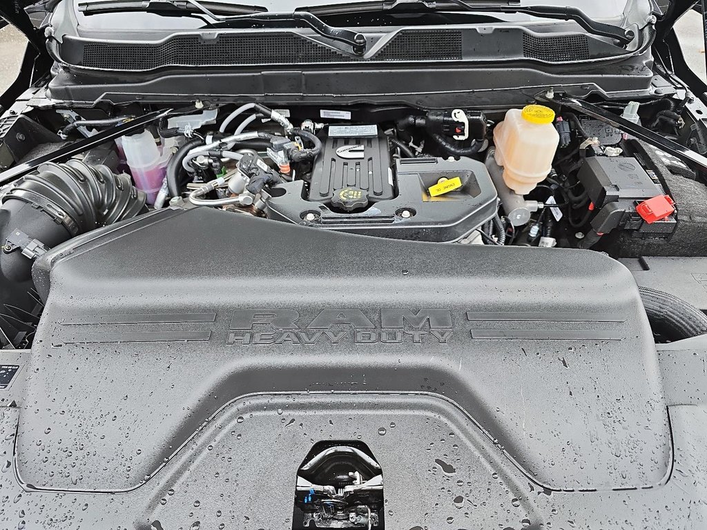 2025 Ram 5500 BIG HORN in St-Jean-Sur-Richelieu, Quebec - 8 - w1024h768px