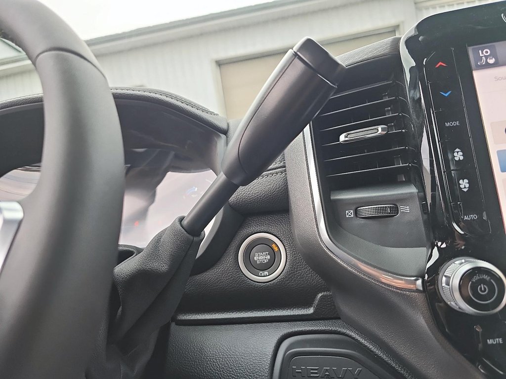 2025 Ram 5500 BIG HORN in St-Jean-Sur-Richelieu, Quebec - 16 - w1024h768px