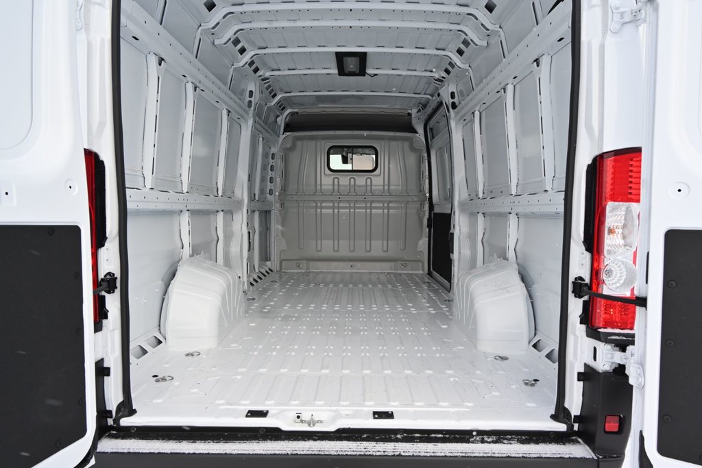 2025 Ram PROMASTER CARGO VAN 3500 TRADESMAN W/ PASS SEAT in St-Jean-Sur-Richelieu, Quebec - 5 - w1024h768px