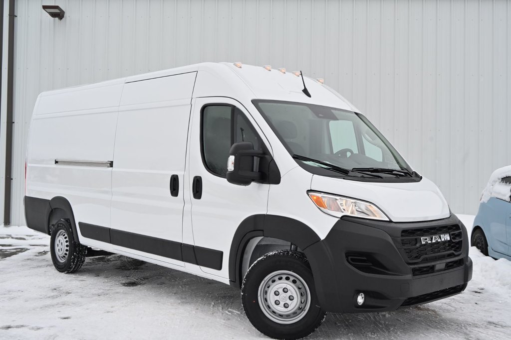 2025 Ram PROMASTER CARGO VAN 3500 TRADESMAN W/ PASS SEAT in St-Jean-Sur-Richelieu, Quebec - 2 - w1024h768px