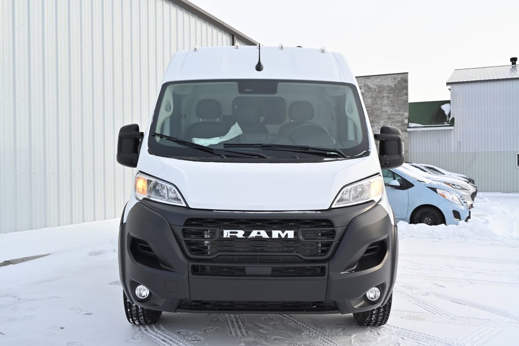 2025 Ram PROMASTER CARGO VAN 3500 TRADESMAN W/ PASS SEAT in Sherbrooke, Quebec - 3 - w1024h768px