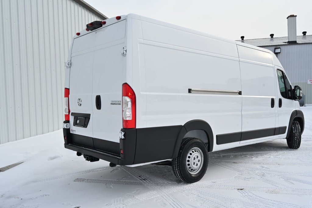 2025 Ram PROMASTER CARGO VAN 3500 TRADESMAN W/ PASS SEAT in Sherbrooke, Quebec - 4 - w1024h768px