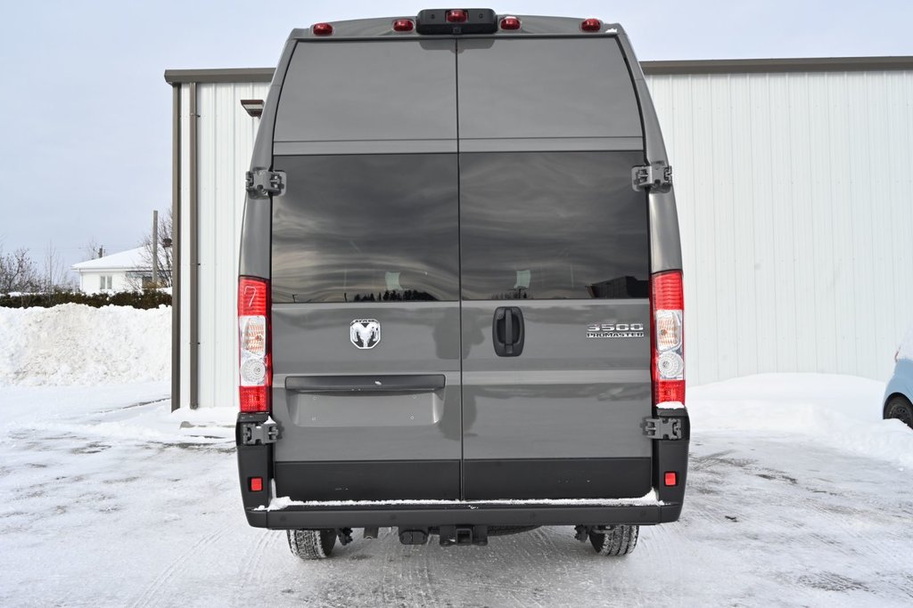 2025 Ram PROMASTER CARGO VAN 3500 SLT in St-Jean-Sur-Richelieu, Quebec - 5 - w1024h768px