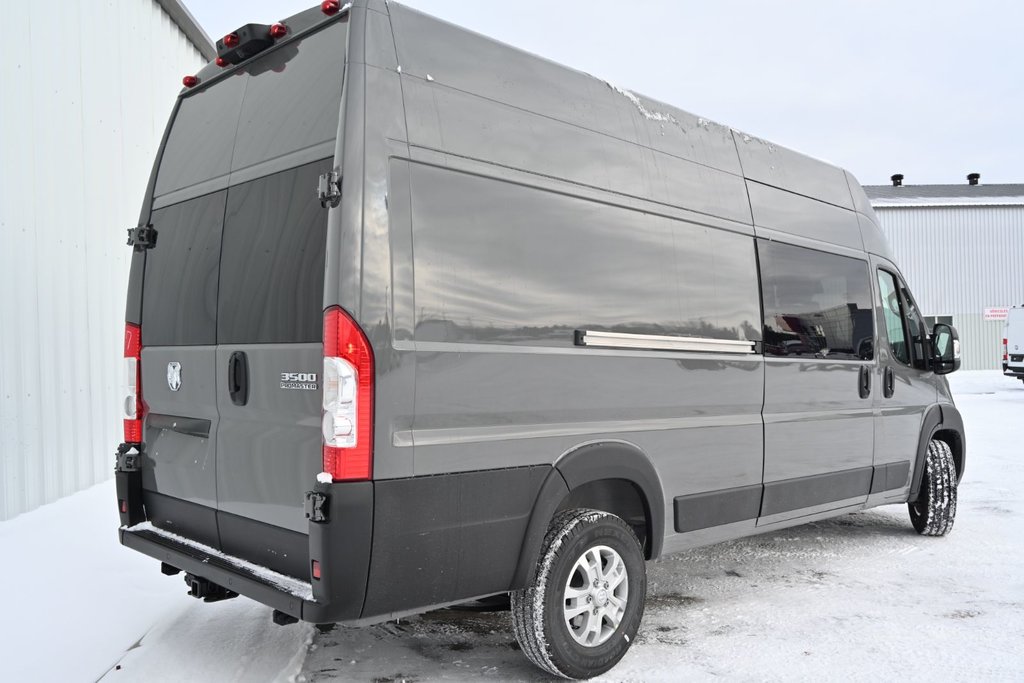 2025 Ram PROMASTER CARGO VAN 3500 SLT in St-Jean-Sur-Richelieu, Quebec - 3 - w1024h768px