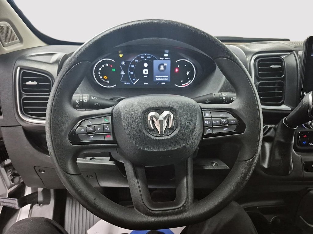 2025 Ram Promaster Cargo Van 3500 SLT in St-Jean-Sur-Richelieu, Quebec - 13 - w1024h768px