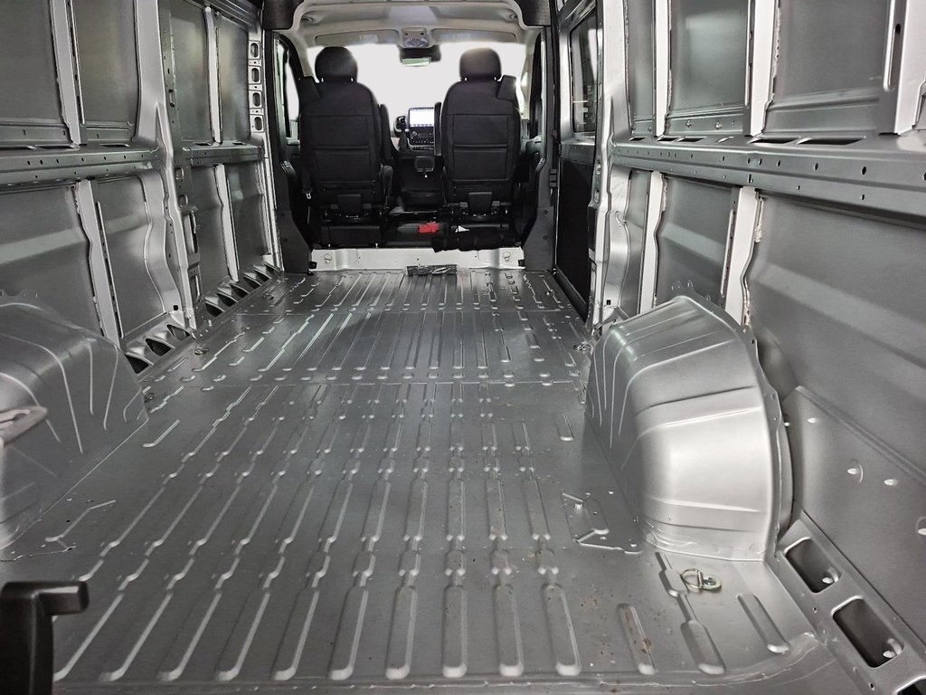 Ram Promaster Cargo Van 3500 SLT+ 2025 à St-Jean-Sur-Richelieu, Québec - 16 - w1024h768px