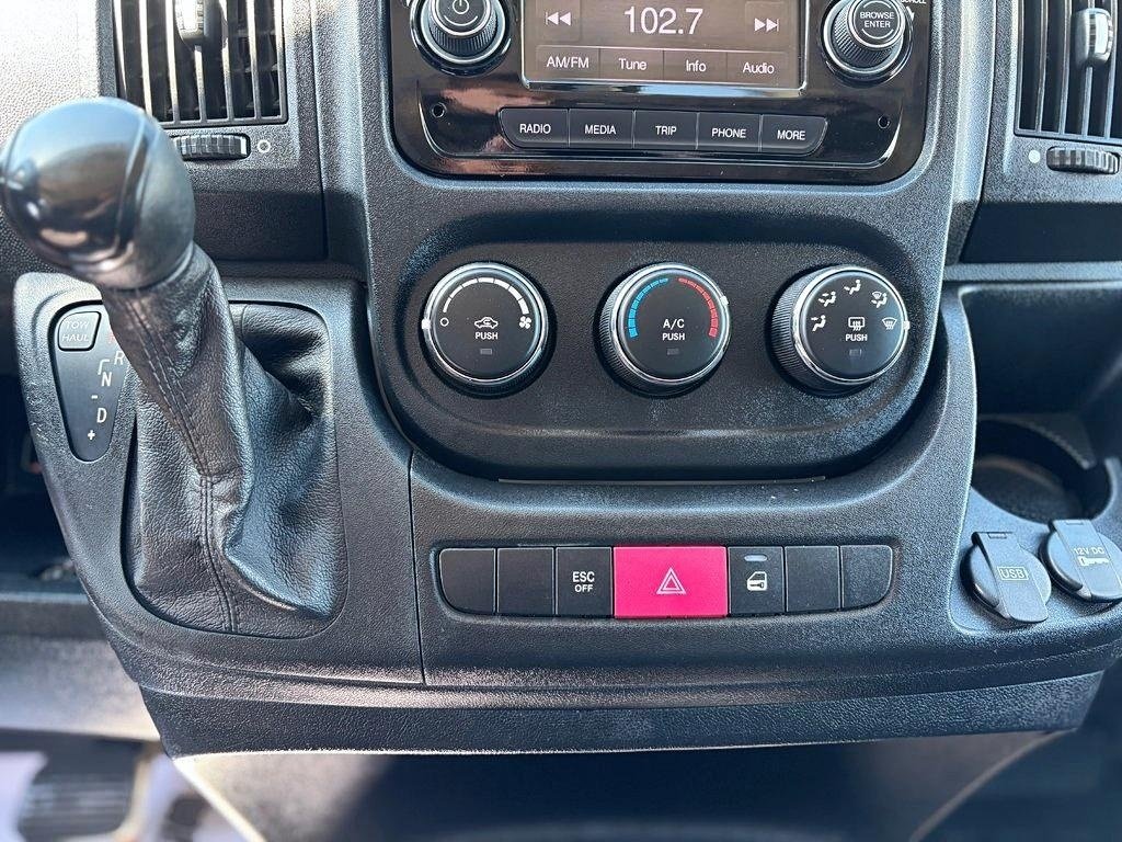 2020 Ram ProMaster Cargo Van 3500 159 WB TOIT ÉLEVÉ // 3 PLACES in Sherbrooke, Quebec - 16 - w1024h768px
