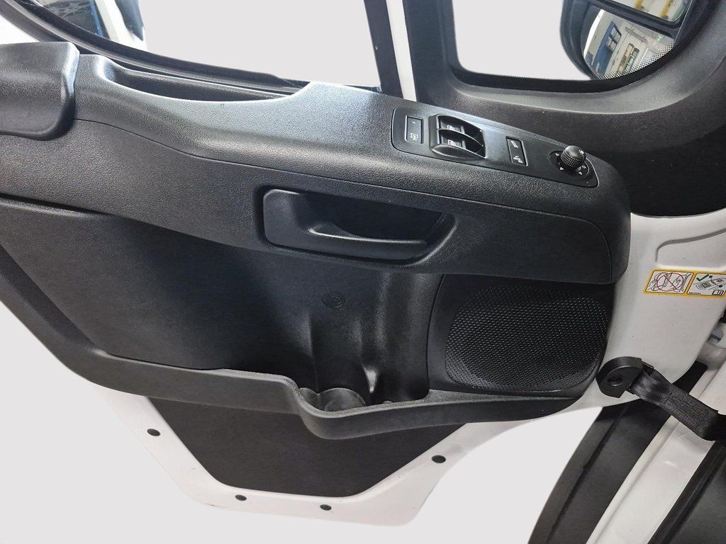 2025 Ram ProMaster Cargo Van TRADESMAN // 2500 // HIGH ROOF in Sherbrooke, Quebec - 11 - w1024h768px