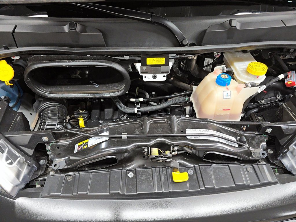 2025 Ram ProMaster Cargo Van 2500 TRADESMAN // HIGH ROOF in Sherbrooke, Quebec - 8 - w1024h768px