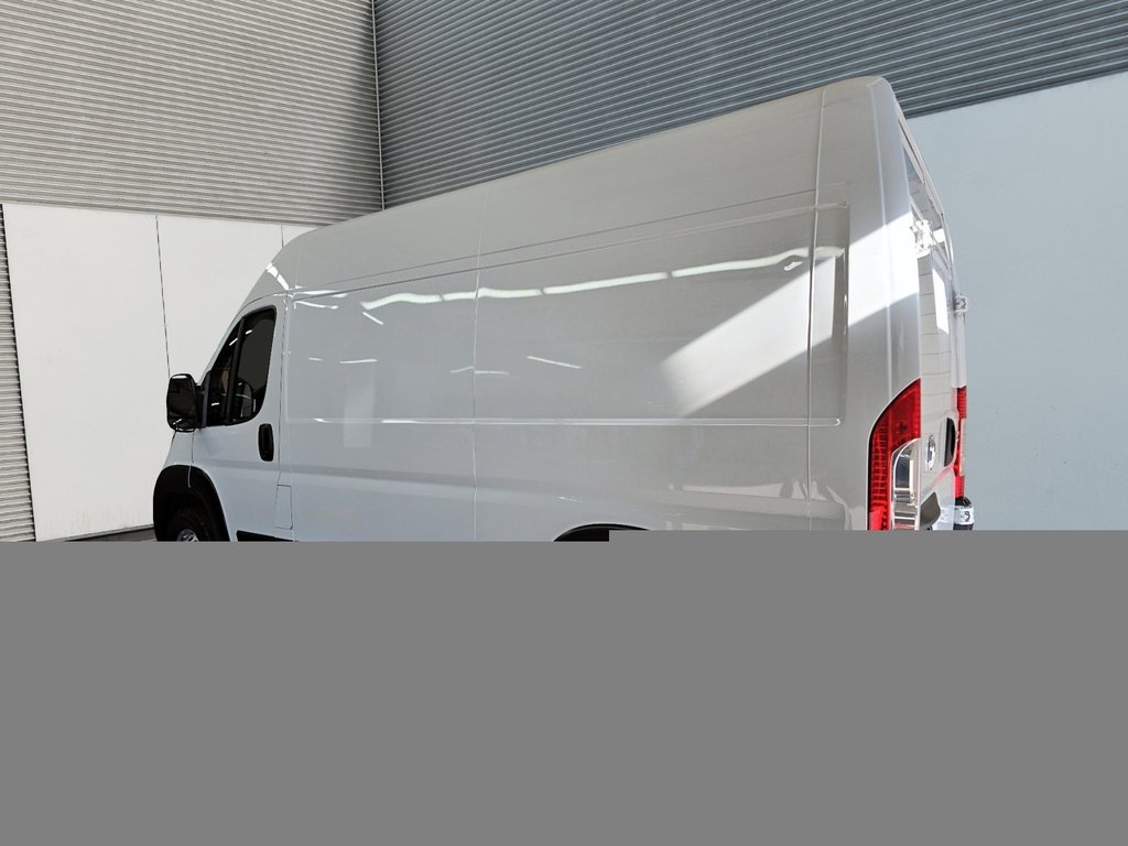 2025 Ram ProMaster Cargo Van 2500 TRADESMAN // HIGH ROOF in Sherbrooke, Quebec - 4 - w1024h768px