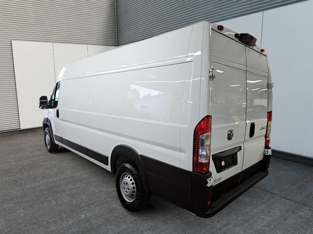 2025 Ram ProMaster Cargo Van TRADESMAN // 3500 // HIGH ROOF in Sherbrooke, Quebec - 4 - w1024h768px