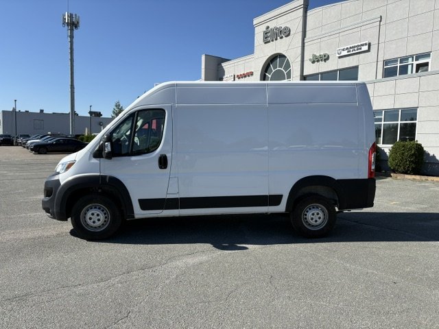 2025 Ram ProMaster Cargo Van TRADESMAN // 2500 // HIGH ROOF in Sherbrooke, Quebec - 2 - w1024h768px