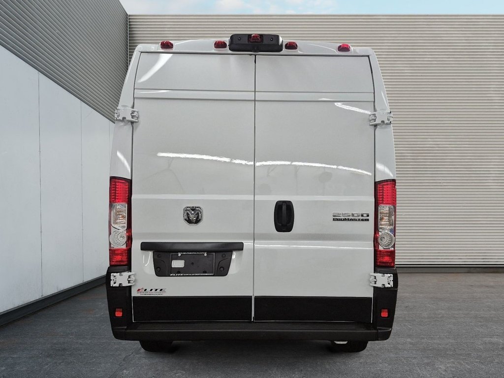 Ram ProMaster Cargo Van TRADESMAN // 2500 // HIGH ROOF 2025 à Sherbrooke, Québec - 3 - w1024h768px