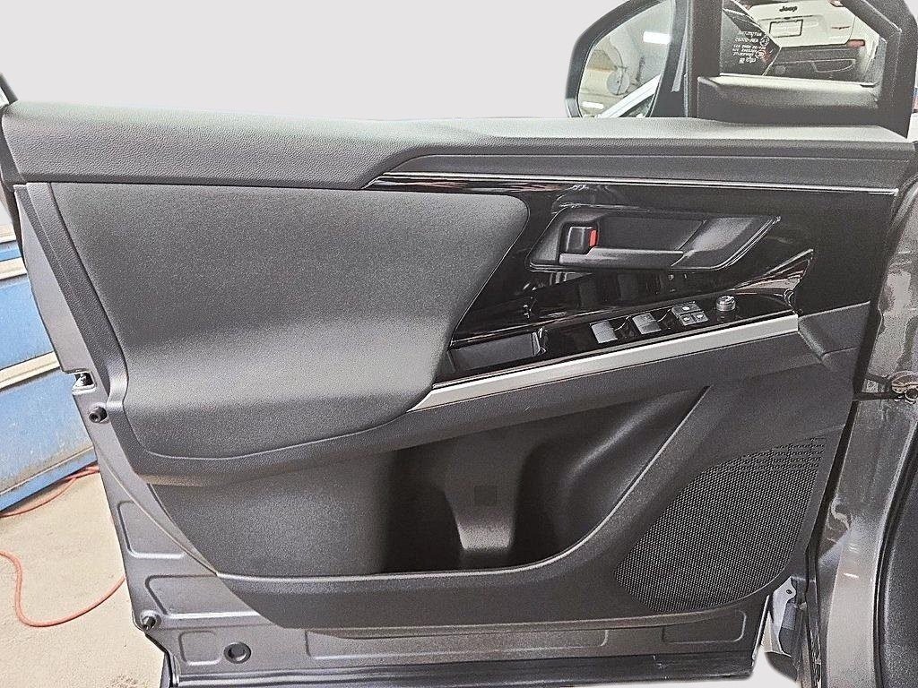Subaru SOLTERRA AWD 2023 à Sherbrooke, Québec - 10 - w1024h768px