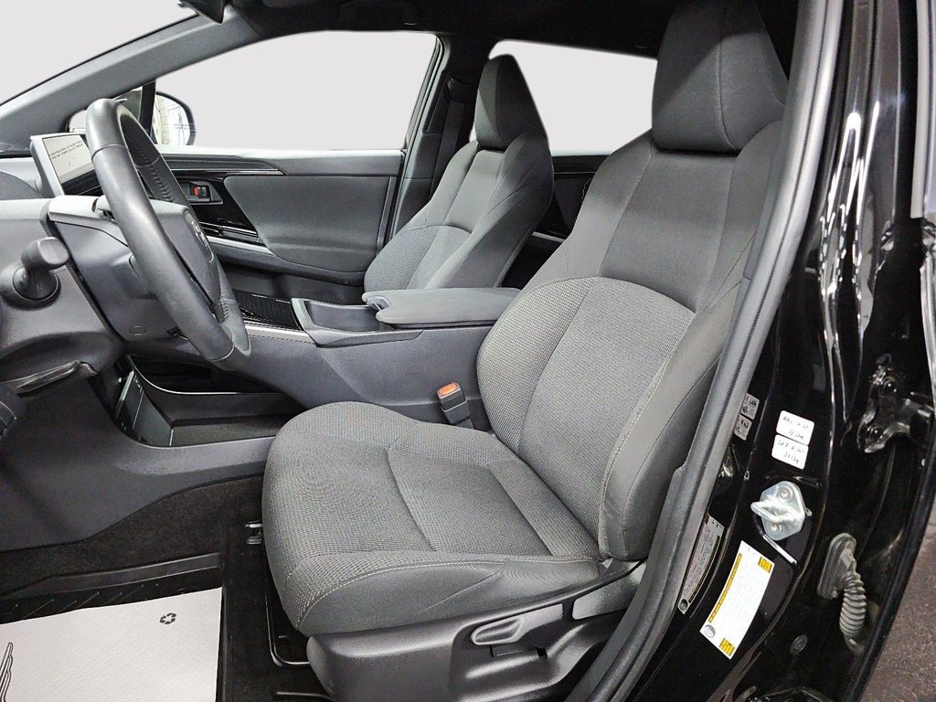 Toyota BZ4X LE 2024 à Sherbrooke, Québec - 9 - w1024h768px