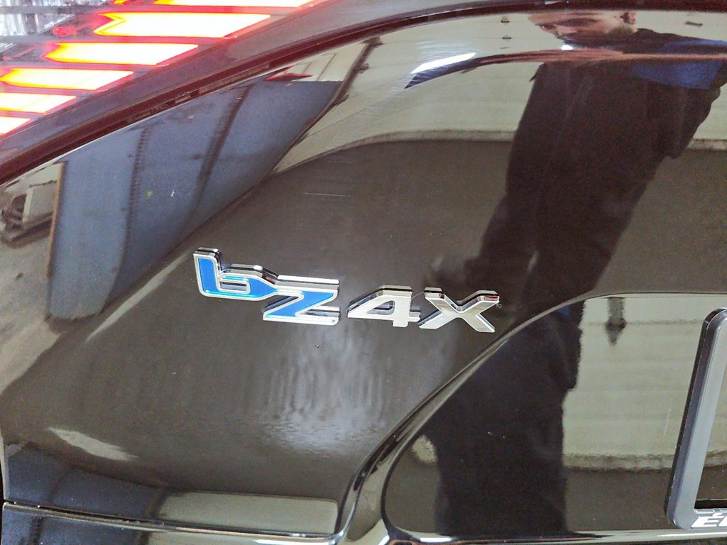 Toyota BZ4X LE 2024 à Sherbrooke, Québec - 16 - w1024h768px