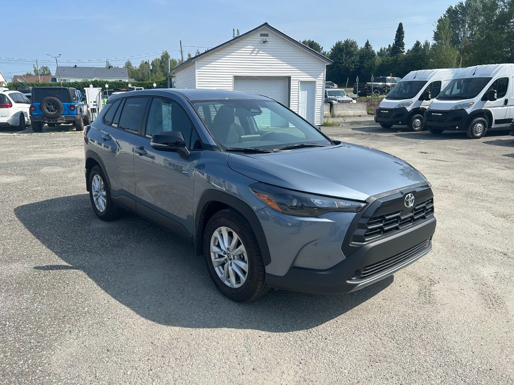 2026 Toyota Corolla Cross LE in Sherbrooke, Quebec - 3 - w1024h768px