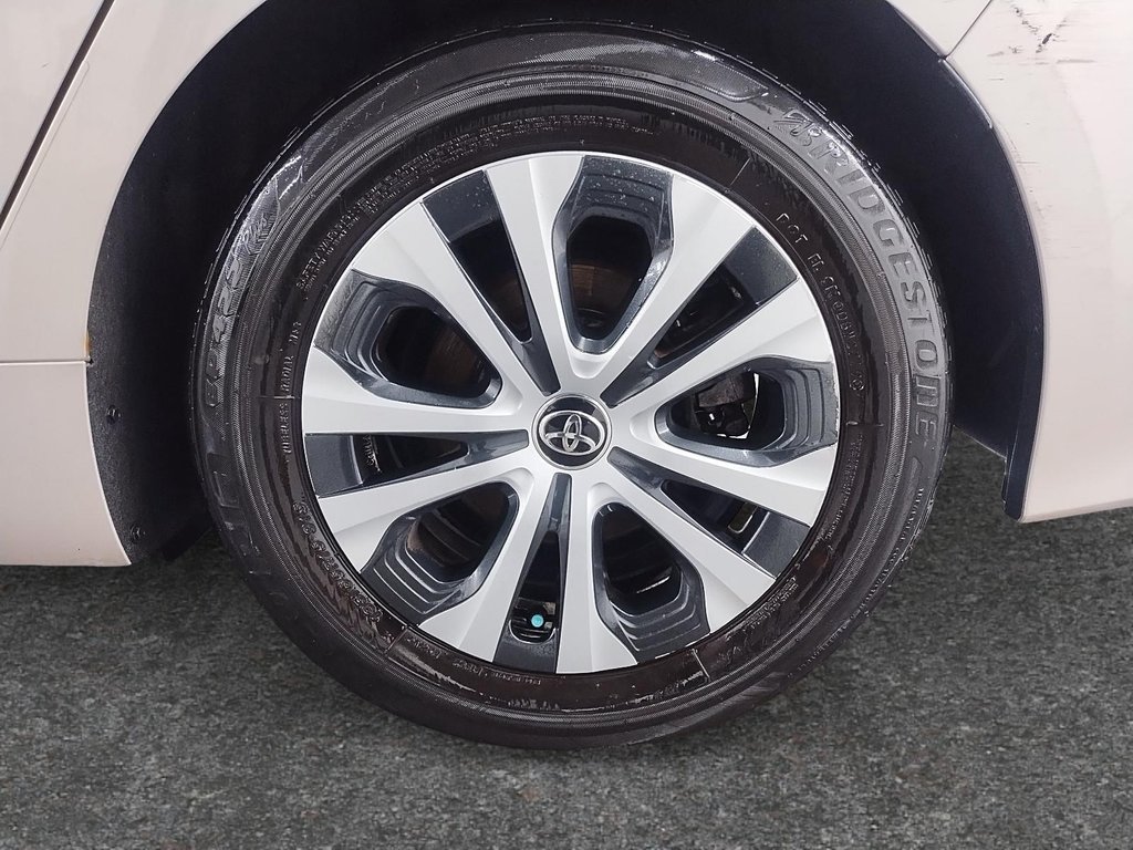 2020 Toyota PRIUS PRIME Hybrid Branchable in Sherbrooke, Quebec - 7 - w1024h768px