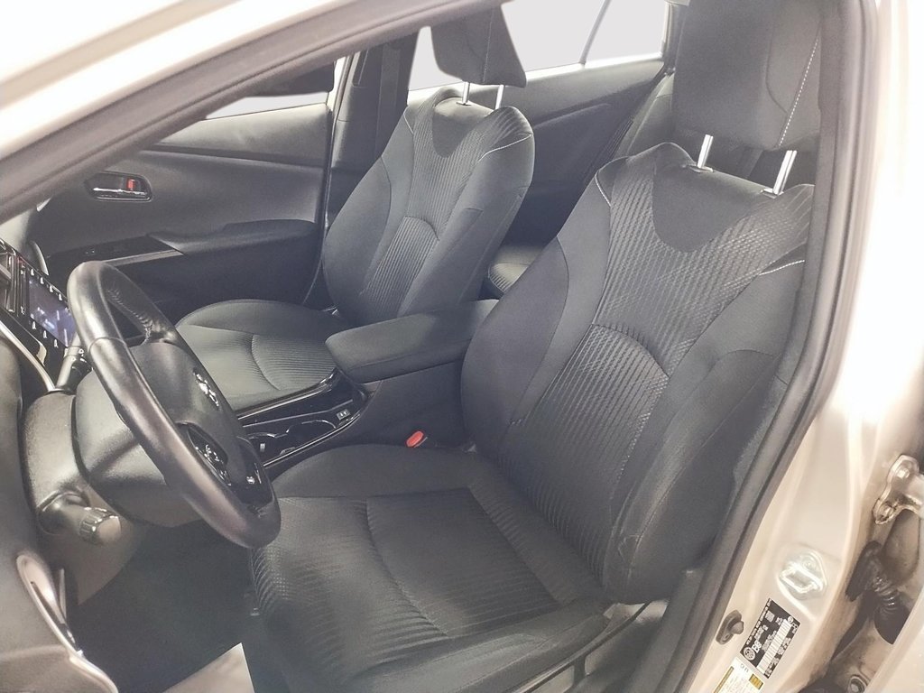 2020 Toyota PRIUS PRIME Hybrid Branchable in Sherbrooke, Quebec - 9 - w1024h768px