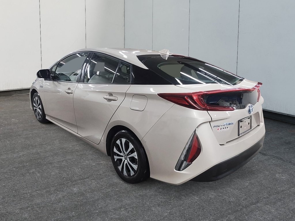 2020 Toyota PRIUS PRIME Hybrid Branchable in Sherbrooke, Quebec - 4 - w1024h768px