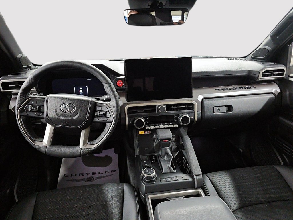 2025 Toyota Tacoma TACOMA // HYBRIDE // TOYOTA in Sherbrooke, Quebec - 10 - w1024h768px