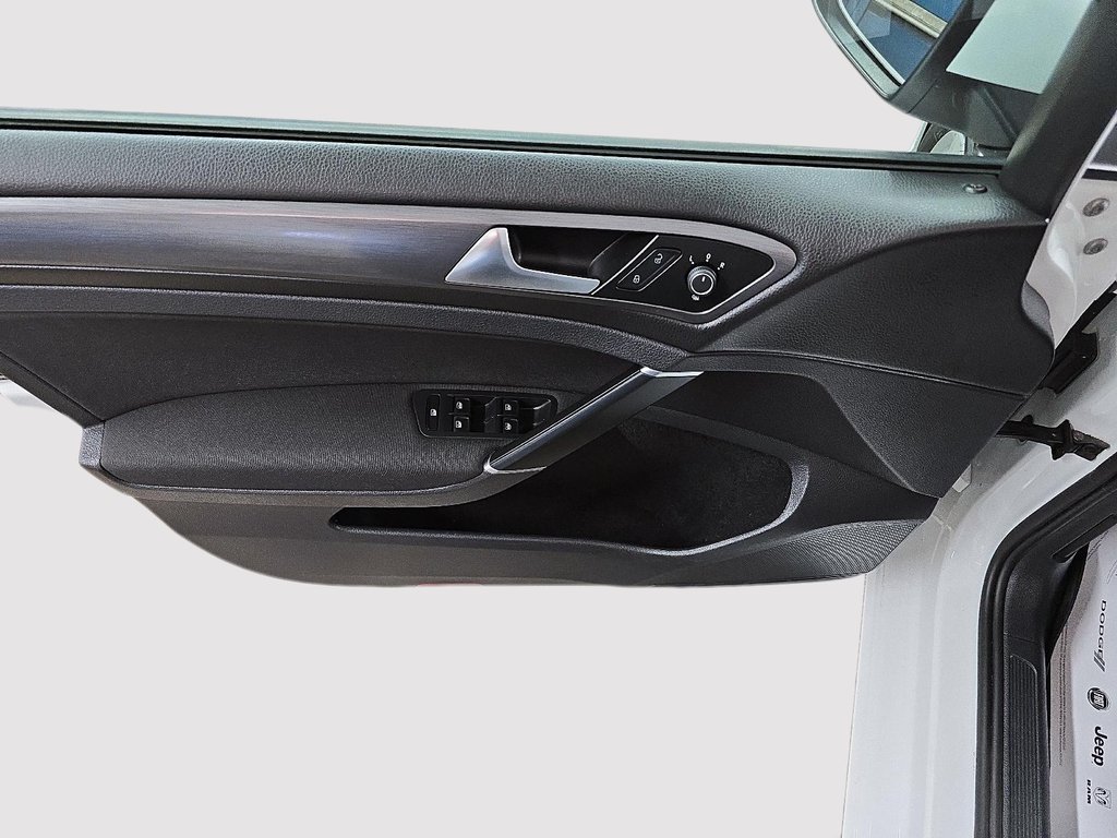 Volkswagen Golf SportWagen COMFORTLINE DSG // SIÉGES CHAUFFANT // CARPLAY 2019 à Sherbrooke, Québec - 11 - w1024h768px