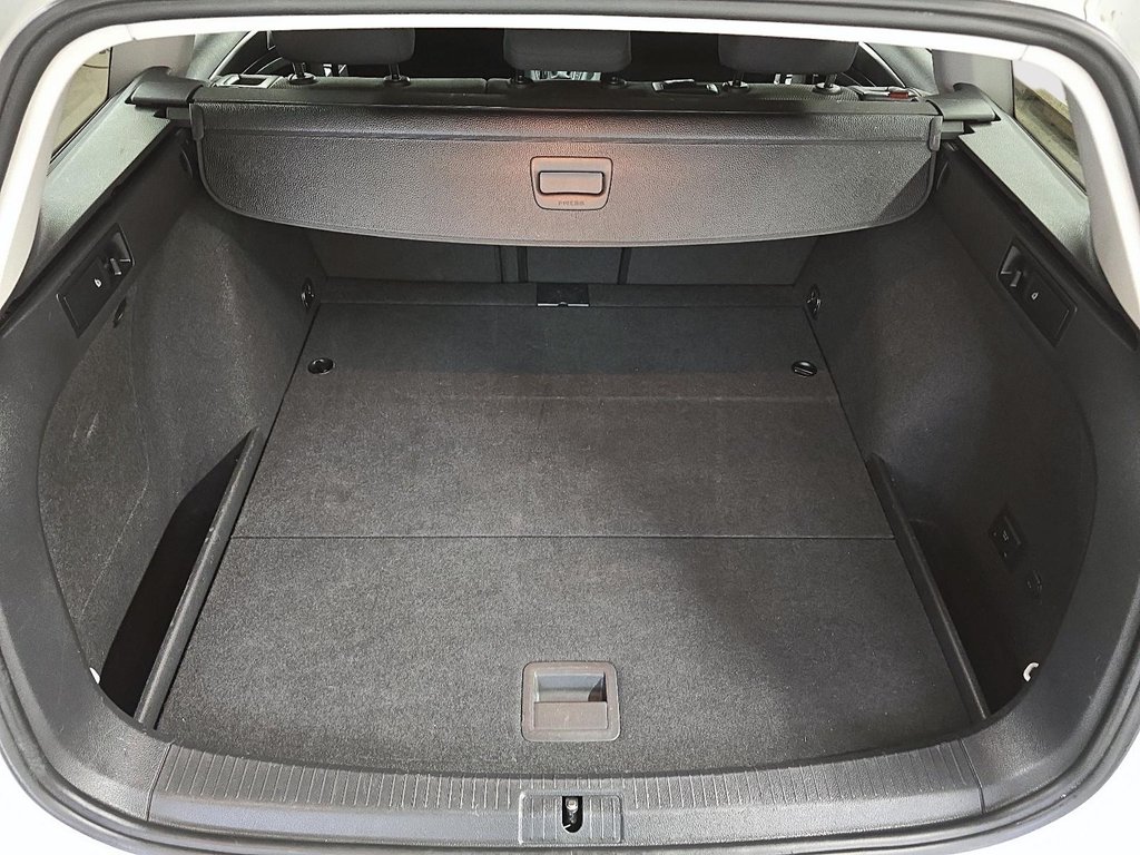 Volkswagen Golf SportWagen COMFORTLINE DSG // SIÉGES CHAUFFANT // CARPLAY 2019 à Sherbrooke, Québec - 6 - w1024h768px